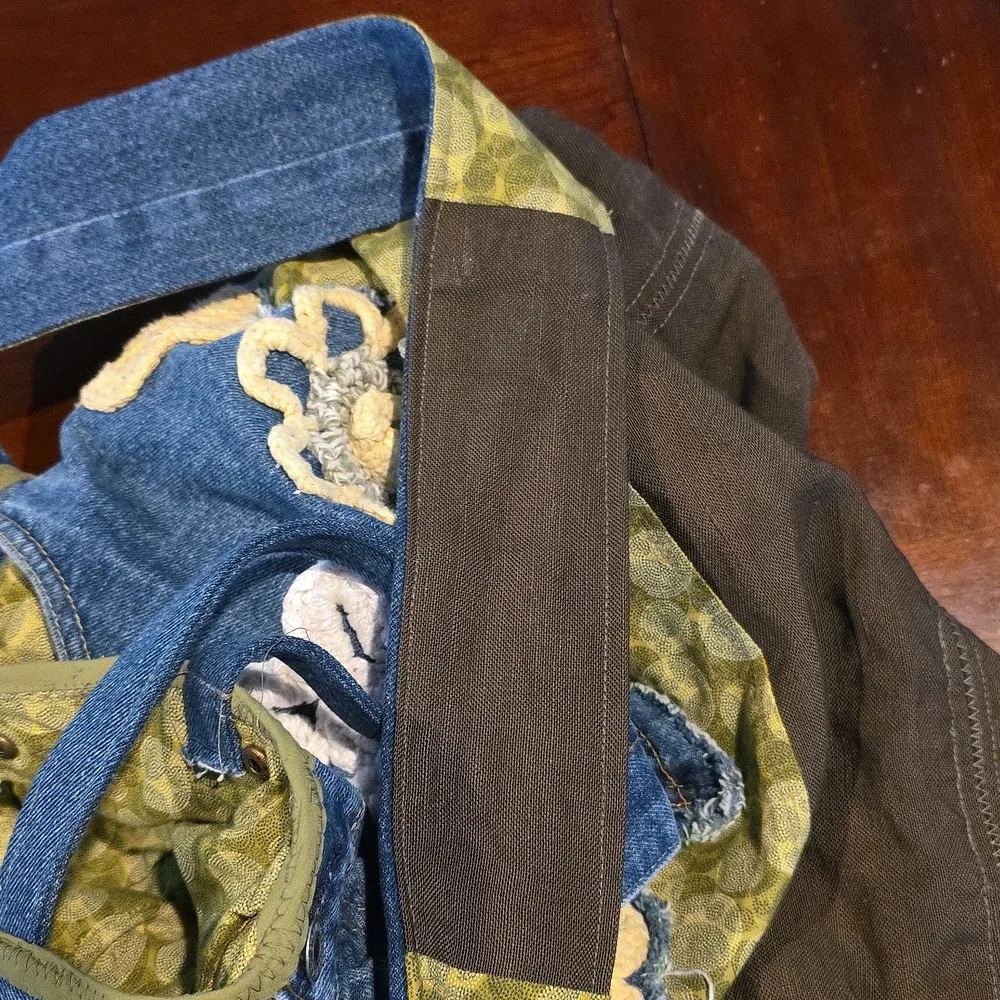 HAND CRAFTED Possible Bag UPCYCLED Blue Denim Jean Crochet Floral 29 X17 Inch - Picture 15 of 15